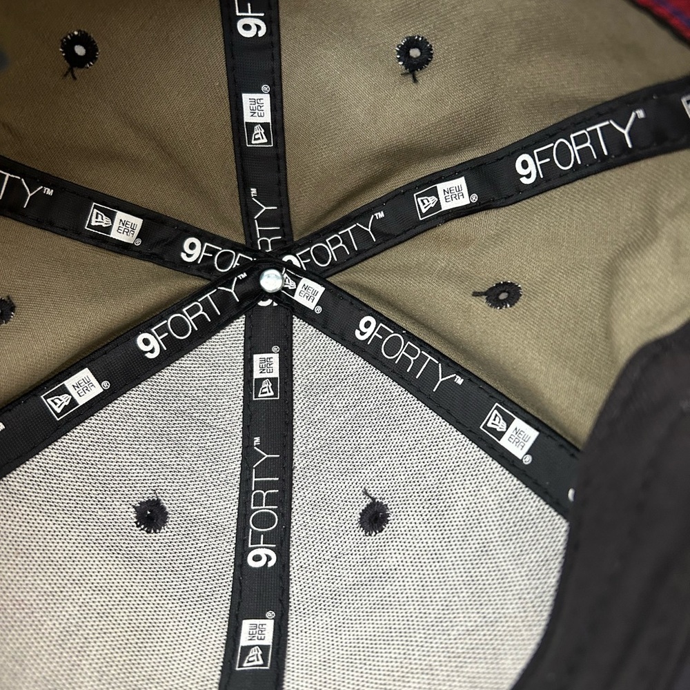 Boston Red Sox & New York Yankees Rivalry Continues Playoff Hat New Era Snapback - Picture 7 of 10